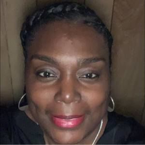 Meet your Posher, Stacy